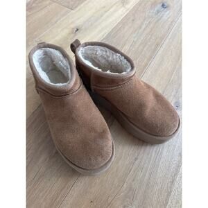 Women’s UGG Classic Mini Platform Boots